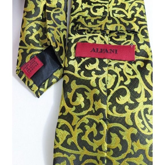 Alfani Elegant scrolling Black And Yellow Neck Tie - Picture 4 of 5